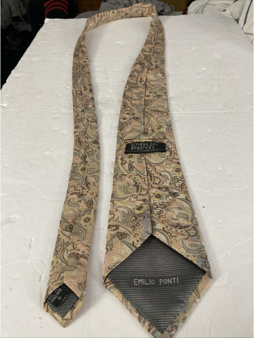 Emilio Ponti Silk Neck Tie Italian Excellent Condition, 60”xL, 3.75”W